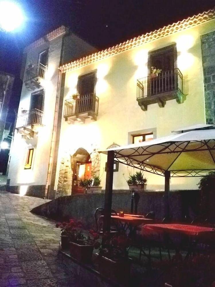Hotel Federico II Castiglione De Sicilia Eksteriør billede